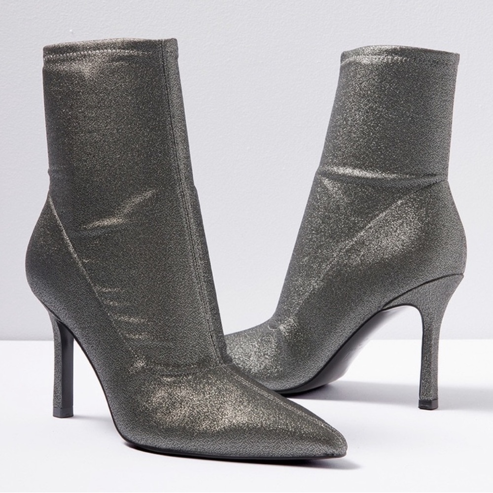 Marc Fisher LTD Kellen Metallic Pewter Sock Booties Pointed Toe Stiletto Heel 9